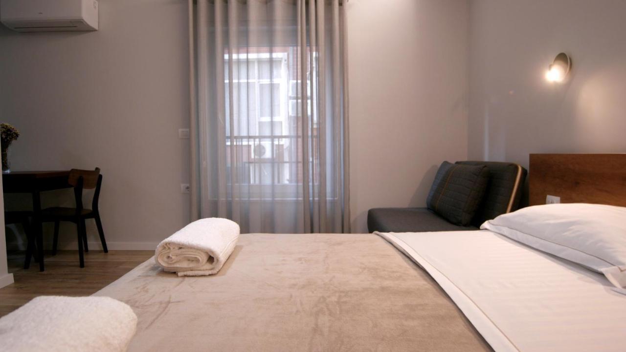 Koni'S Studio Apartments ティラナ エクステリア 写真