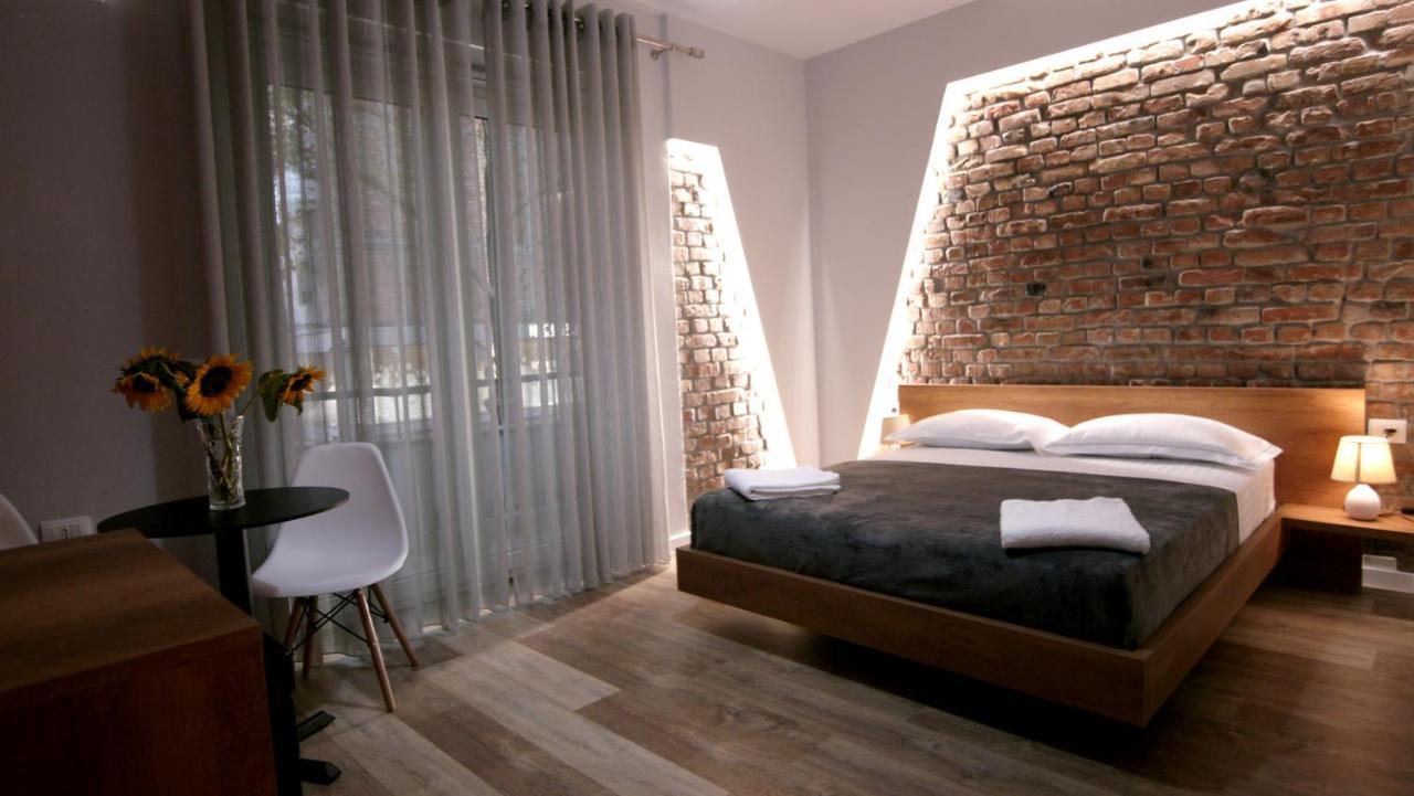 Koni'S Studio Apartments ティラナ エクステリア 写真