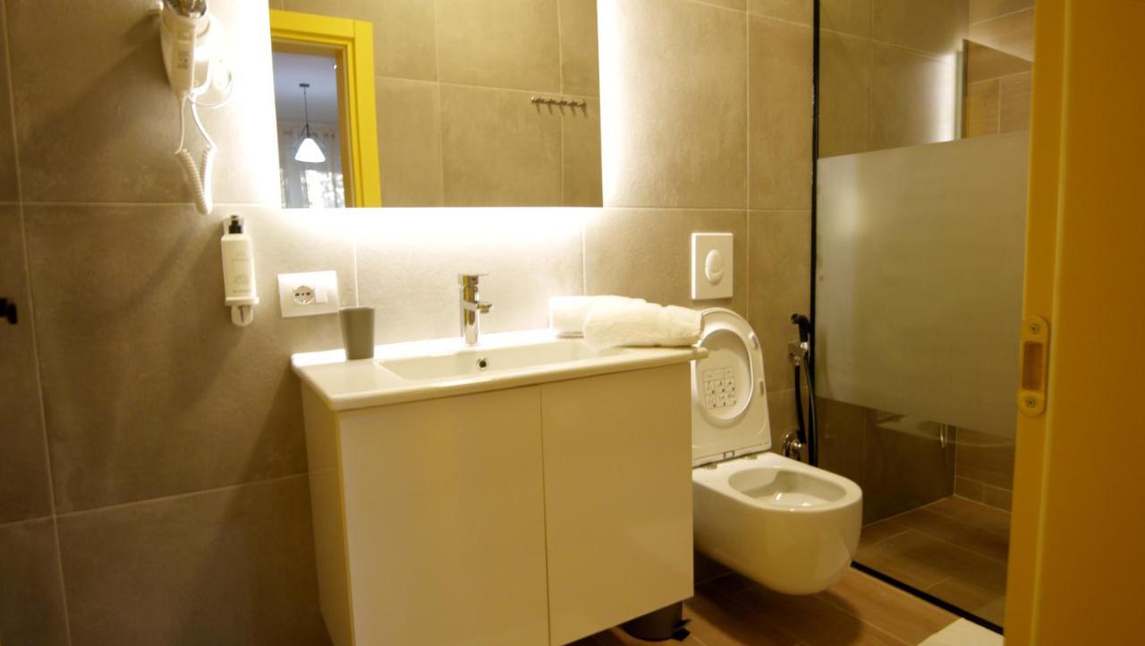 Koni'S Studio Apartments ティラナ エクステリア 写真