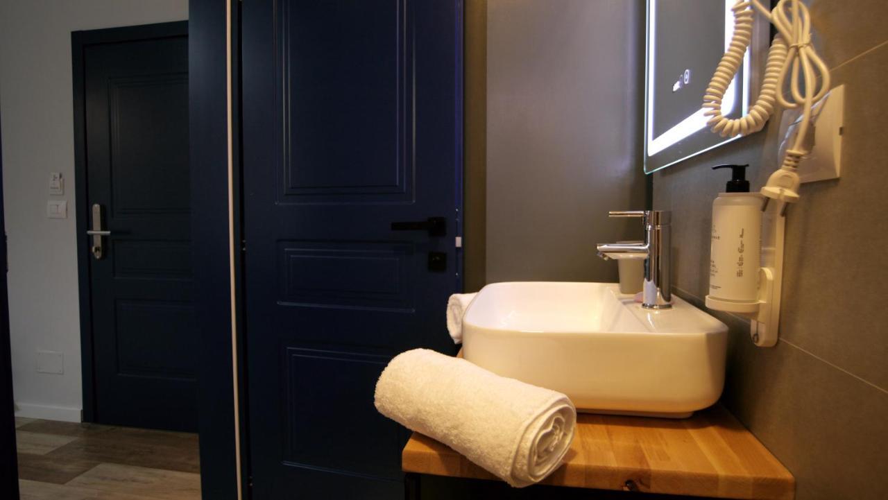 Koni'S Studio Apartments ティラナ エクステリア 写真